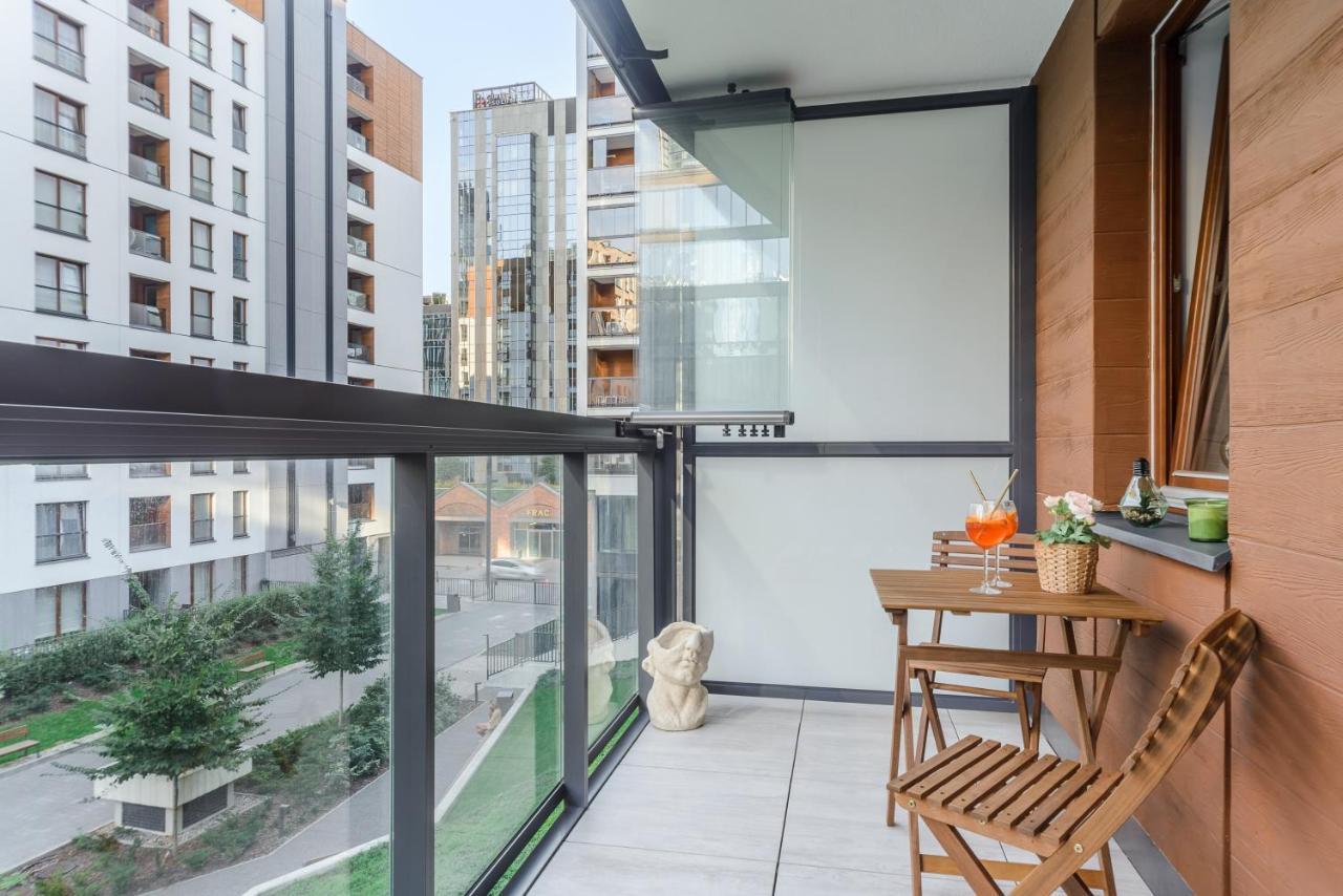 Modern Apartments With Access To The Pool Near Rondo Daszynskiego Station Varsovie Extérieur photo