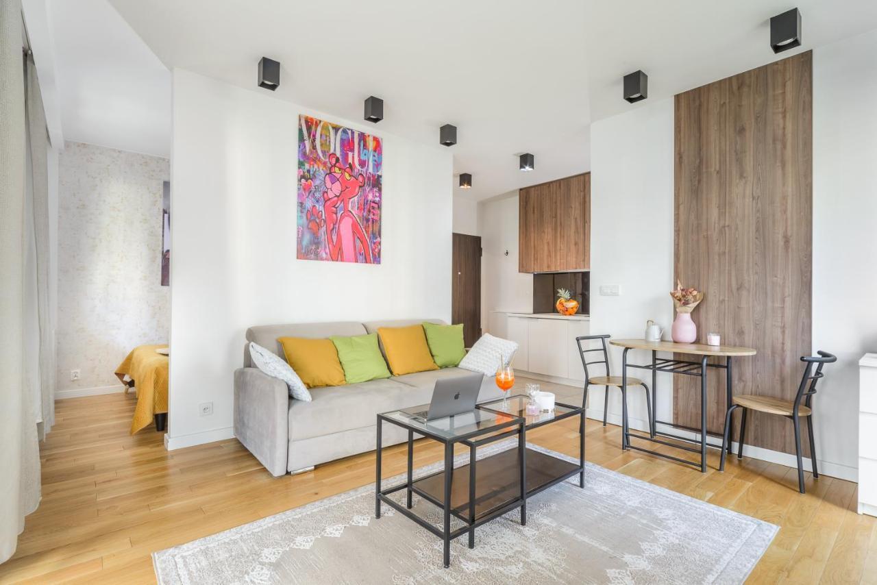 Modern Apartments With Access To The Pool Near Rondo Daszynskiego Station Varsovie Extérieur photo